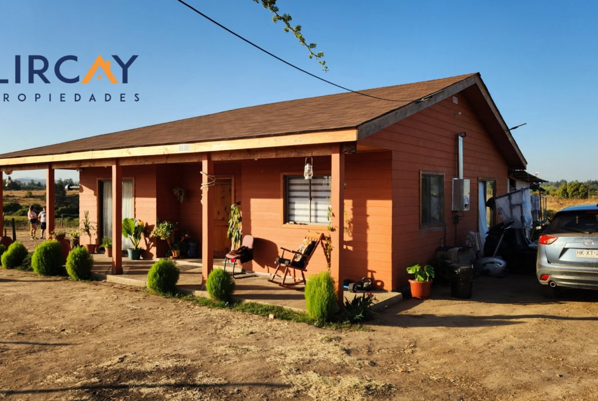 En Venta Parcela con Casa en San Rafael.