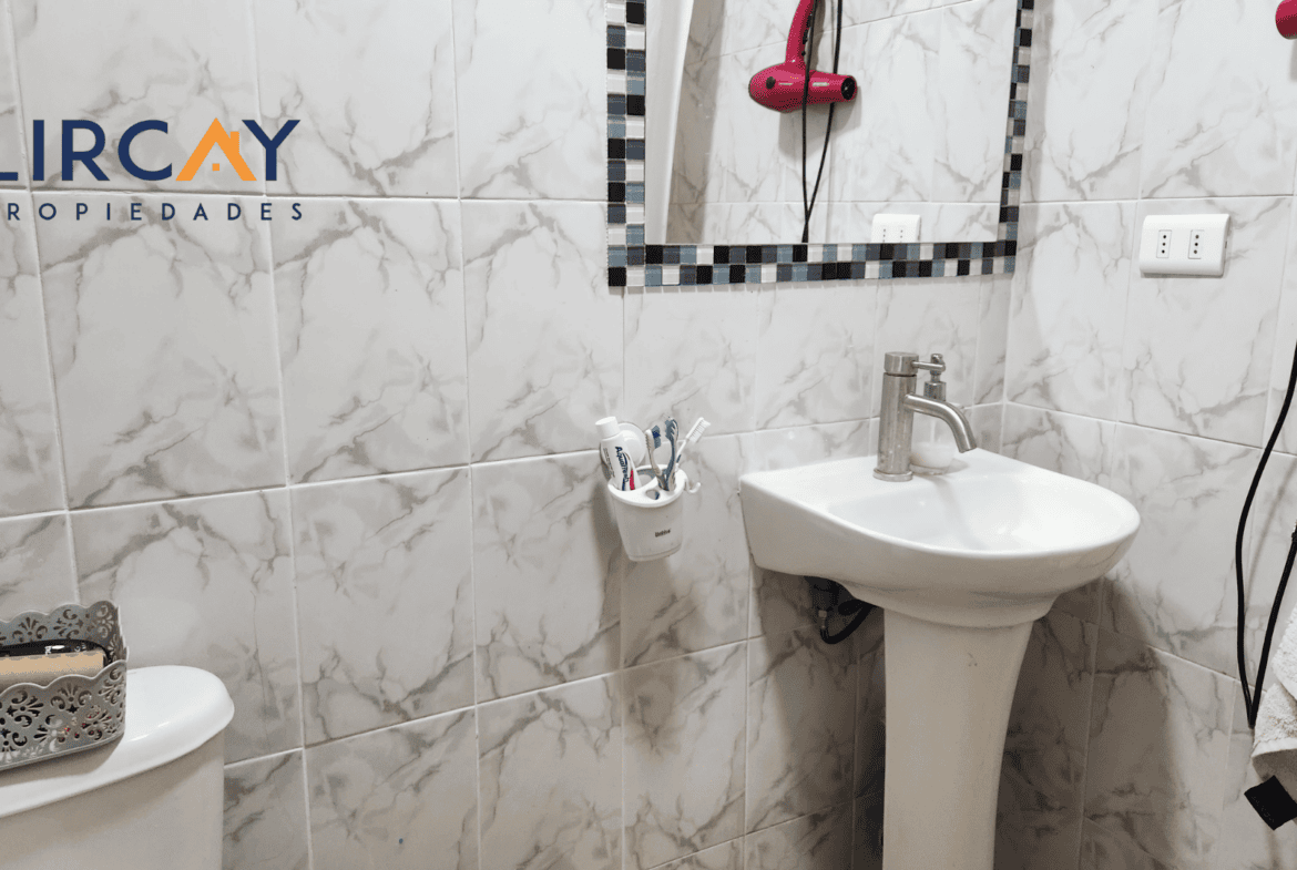 En Venta Parcela con Casa en San Rafael.