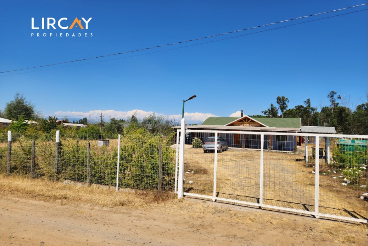 Parcela de 5.000 m² en San Rafael con Dos Casas Construidas y Terreno Plano