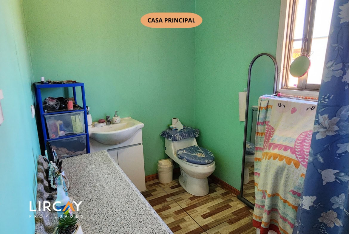 Parcela de 5.000 m² en San Rafael con Dos Casas Construidas y Terreno Plano