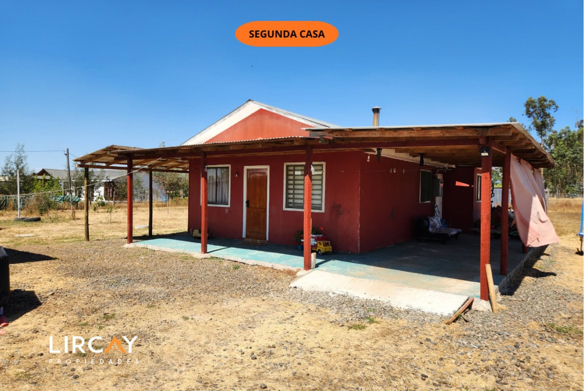 Parcela de 5.000 m² en San Rafael con Dos Casas Construidas y Terreno Plano