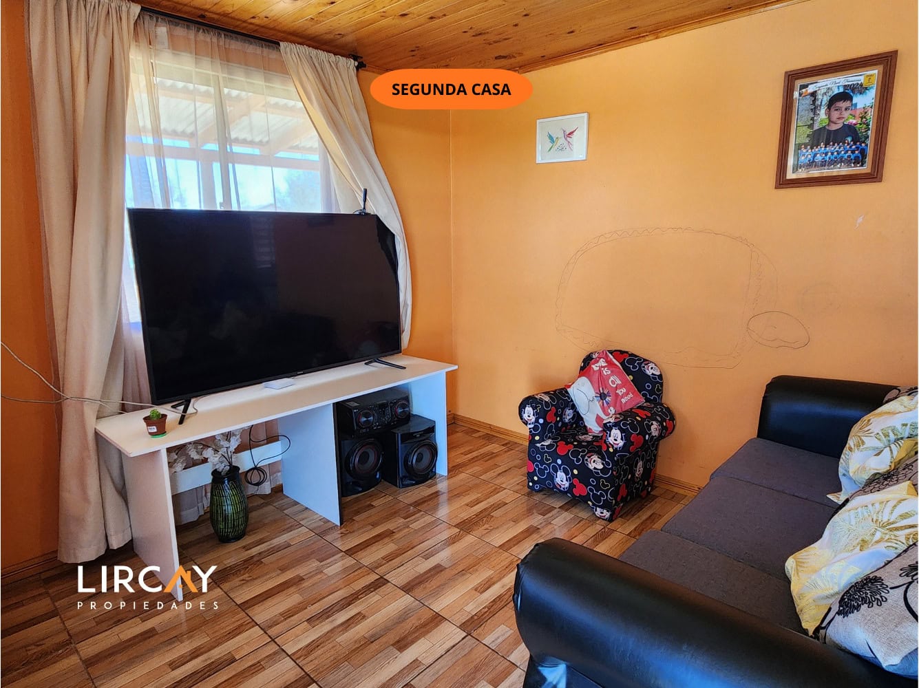 Parcela de 5.000 m² en San Rafael con Dos Casas Construidas y Terreno Plano