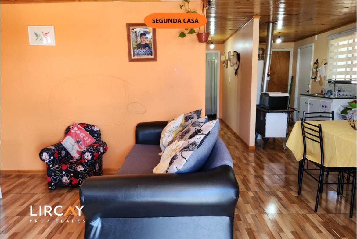 Parcela de 5.000 m² en San Rafael con Dos Casas Construidas y Terreno Plano