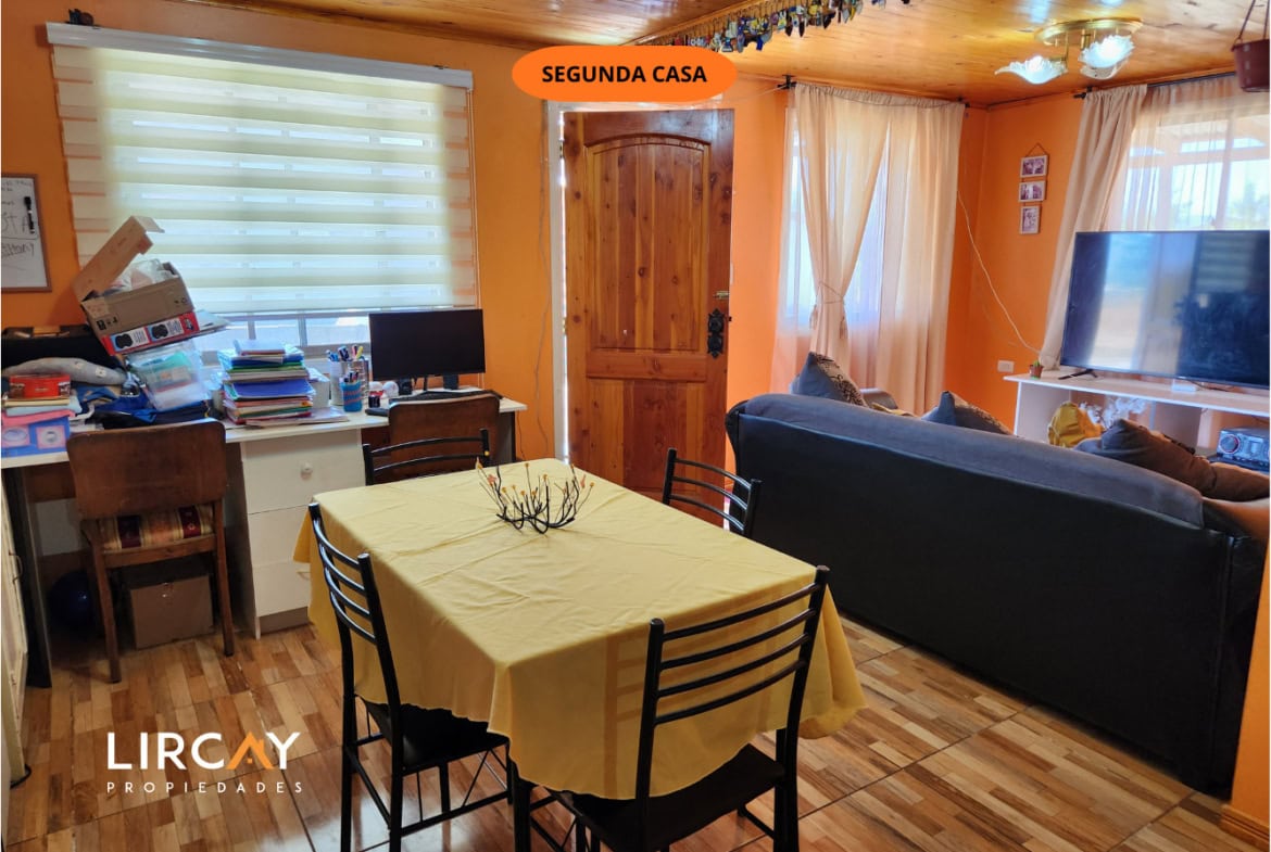 Parcela de 5.000 m² en San Rafael con Dos Casas Construidas y Terreno Plano