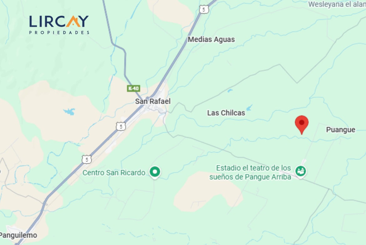 Parcela de 5.000 m² en San Rafael con Dos Casas Construidas y Terreno Plano