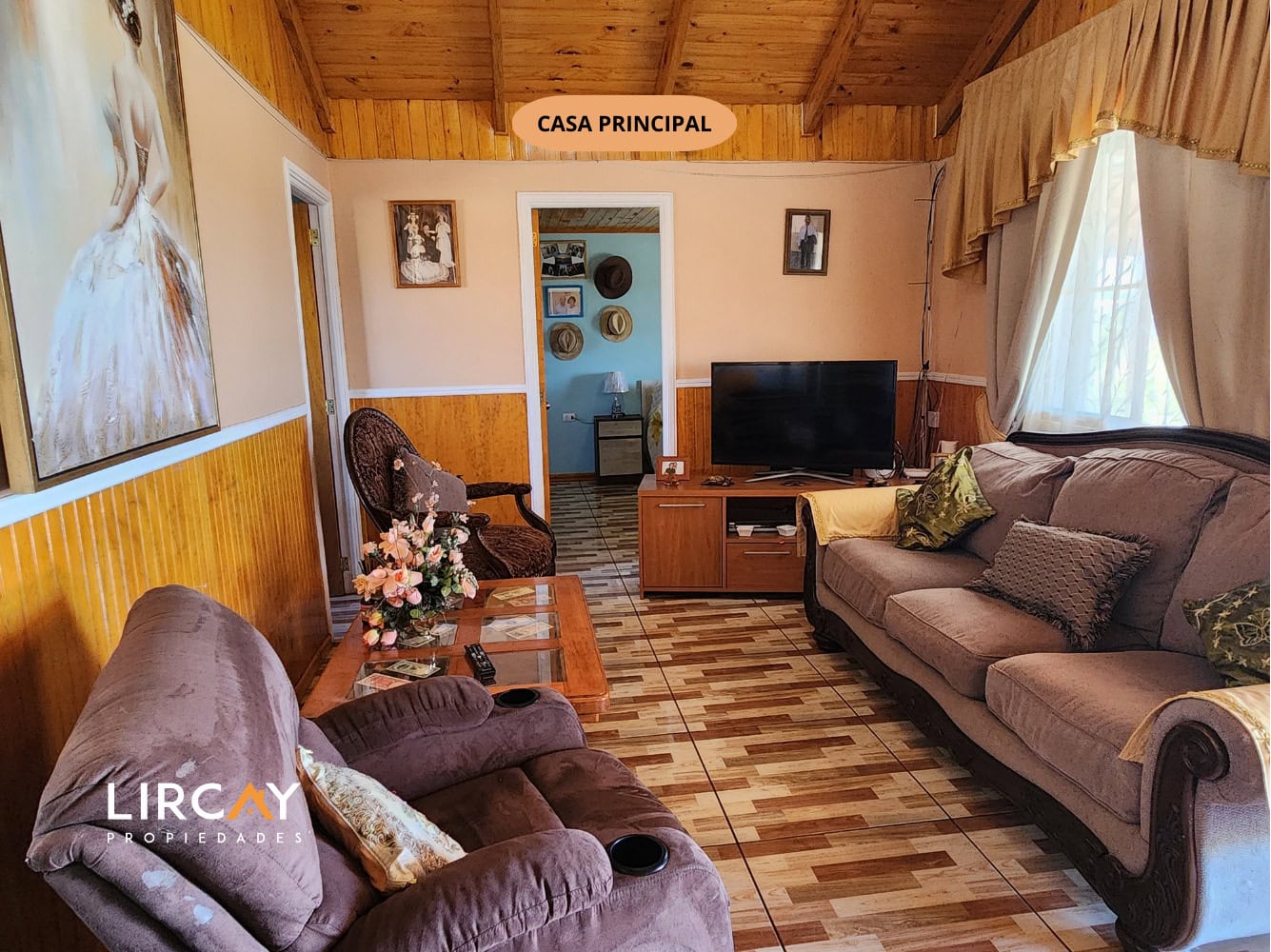Parcela de 5.000 m² en San Rafael con Dos Casas Construidas y Terreno Plano