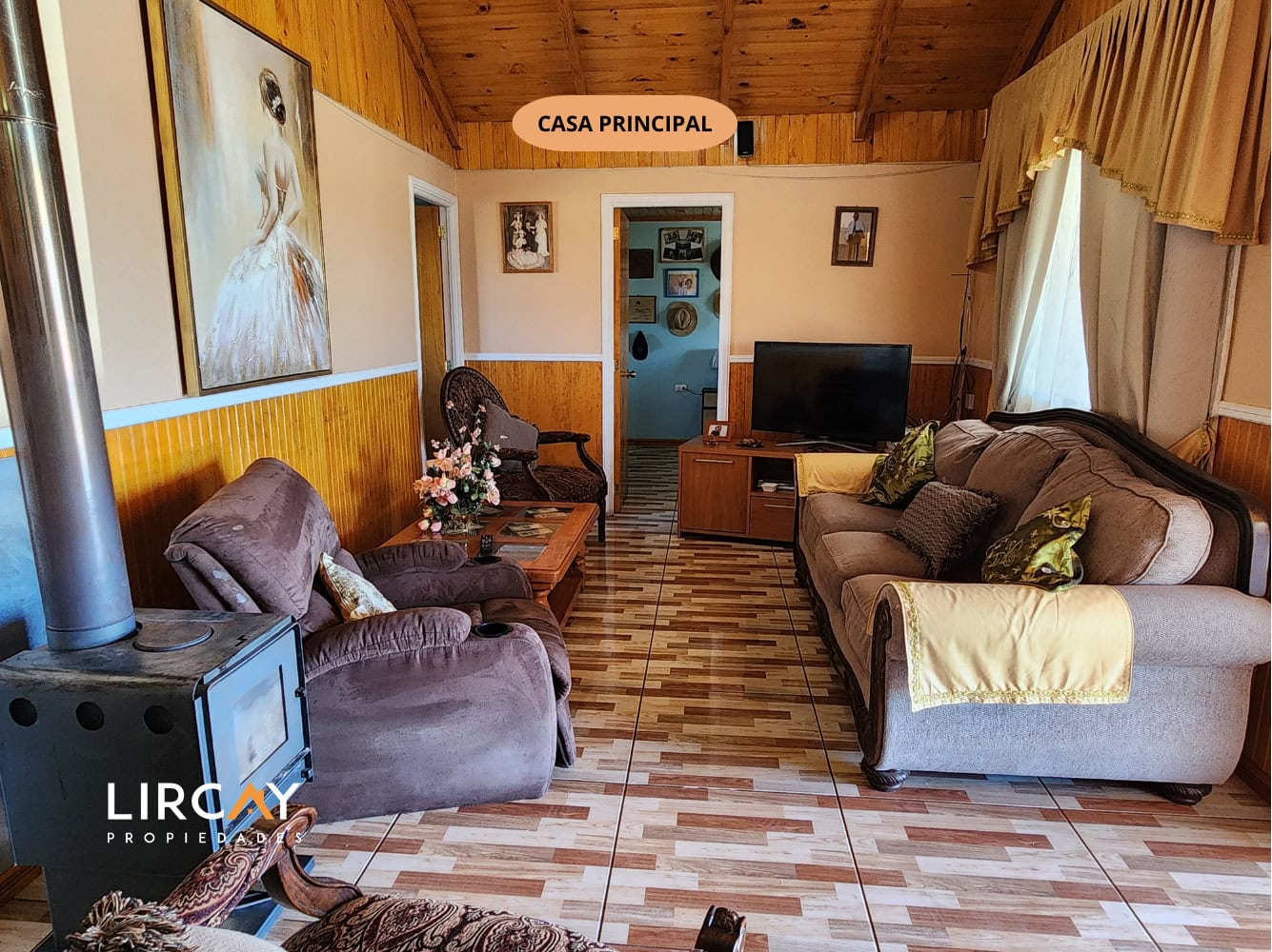 Parcela de 5.000 m² en San Rafael con Dos Casas Construidas y Terreno Plano