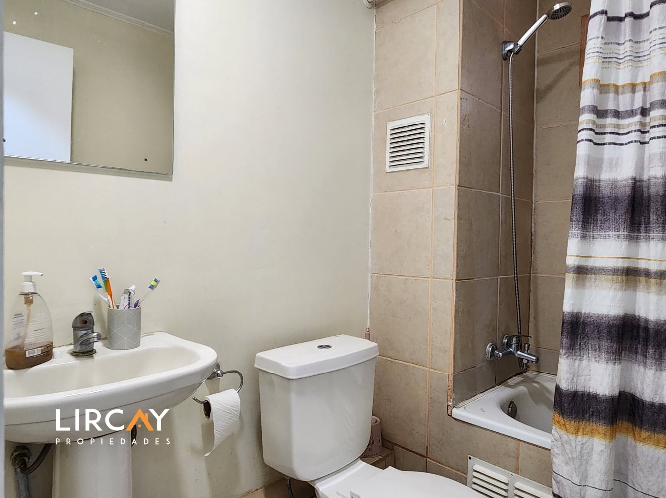 Amplio Departamento en Venta en Plaza Las Heras, Talca!