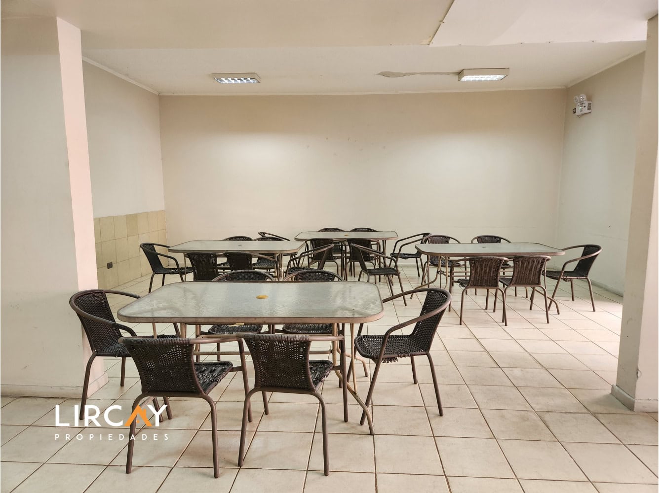Amplio Departamento en Venta en Plaza Las Heras, Talca!
