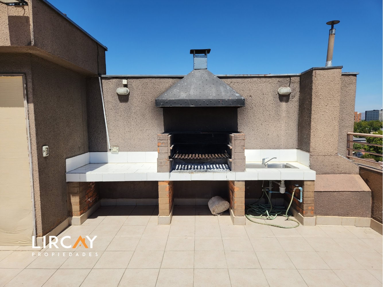 Amplio Departamento en Venta en Plaza Las Heras, Talca!
