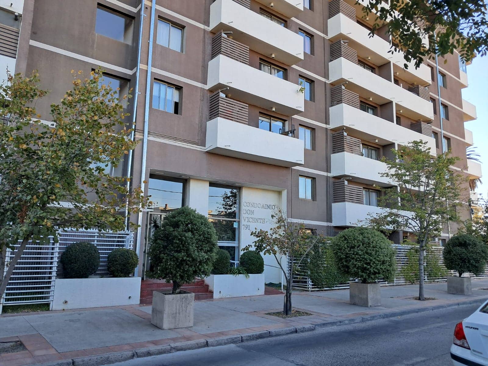 1 Vive en el corazón de Talca: departamento a pasos de Plaza de Armas con terraza y excelente conectividad!