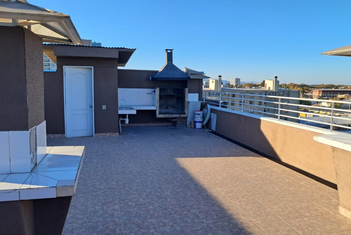 Vive en el corazón de Talca: departamento a pasos de Plaza de Armas con terraza y excelente conectividad!