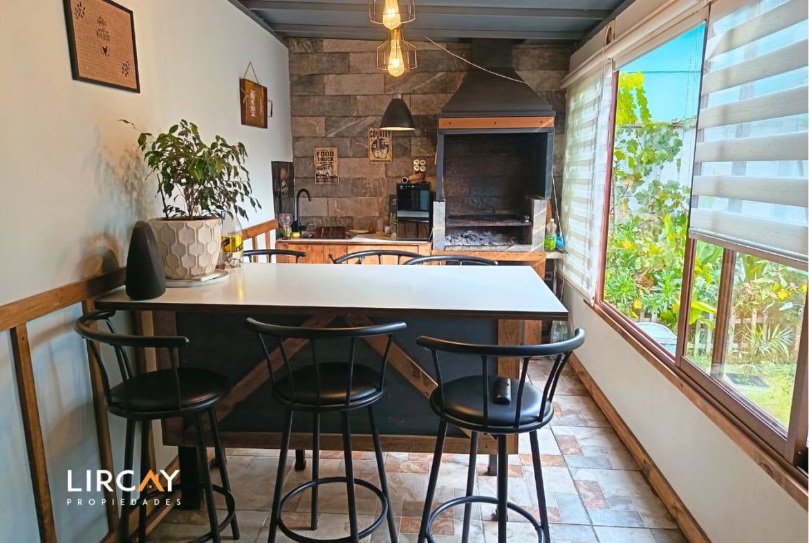 Encantadora y Espaciosa Casa de 1 Piso en Venta, Talca!