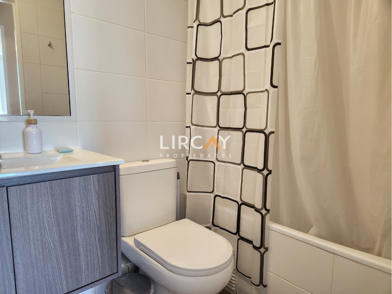 38 Hermoso departamento en Venta frente a la Univ. Talca