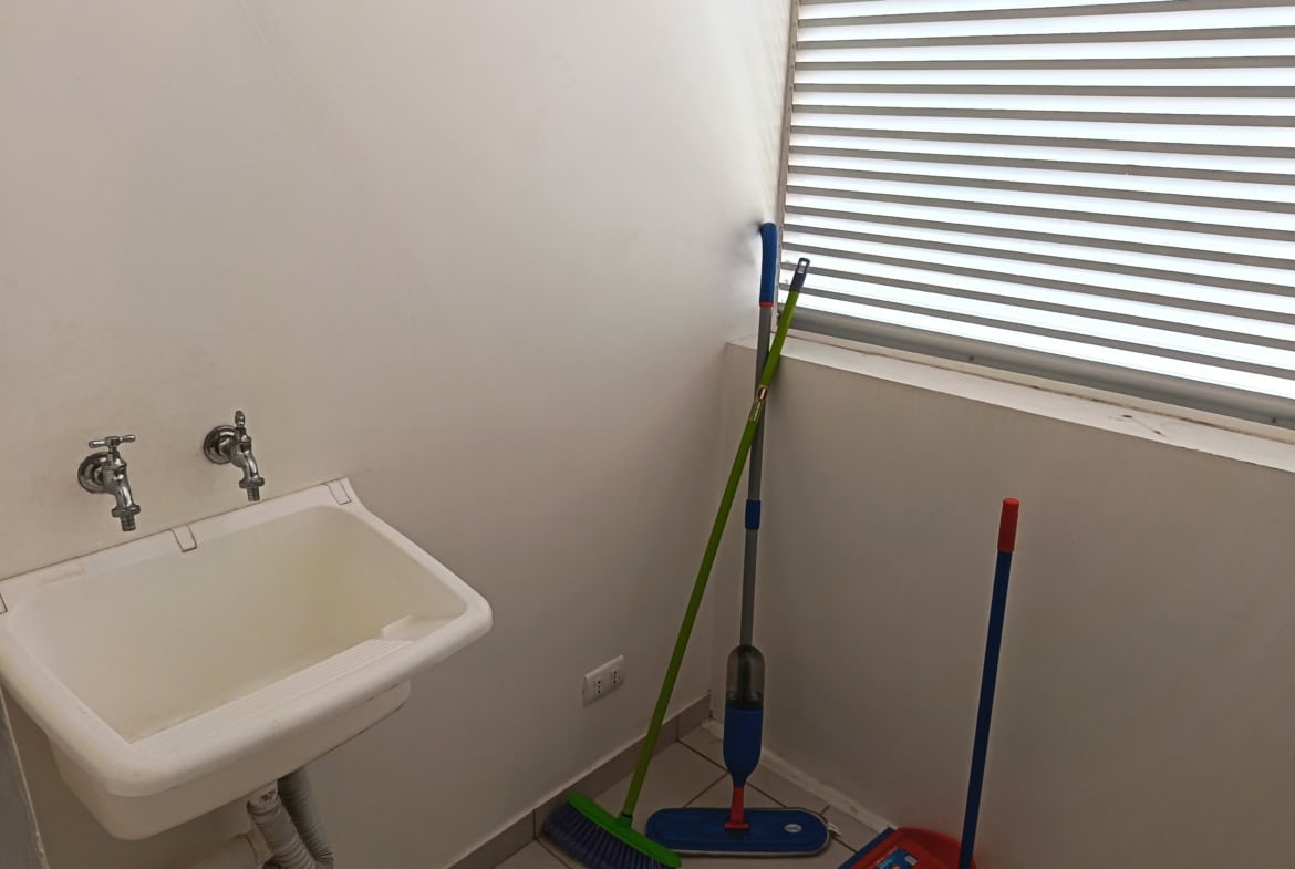 Buena ubicación y conectividad. 67 Mts, 2 dormitorios, 2 baños!
